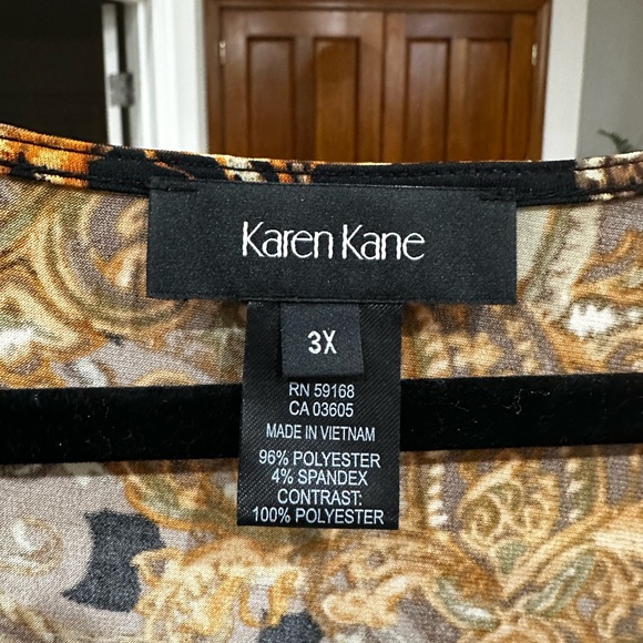 Karen Kane Black and Gold Paisley Print Blouse Shirt Top Size 3X - Picture 2 of 6